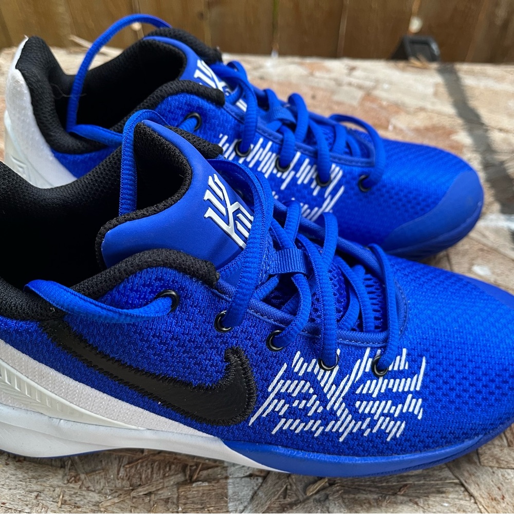 Nike Kyries